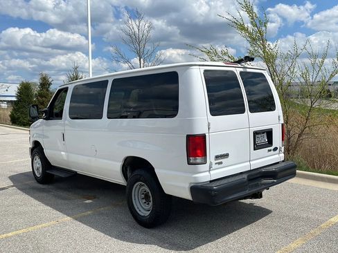 Used 2013 Ford E-350 and Econoline 350 Super Duty w/ Crew Van Pkg RWD image 7