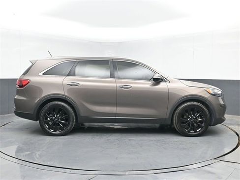 Used 2020 Kia Sorento EX image 20