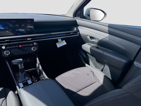 New 2026 Hyundai Tucson SEL FWD image 16
