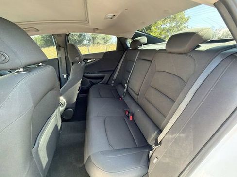 Used 2021 Chevrolet Malibu LT FWD image 30