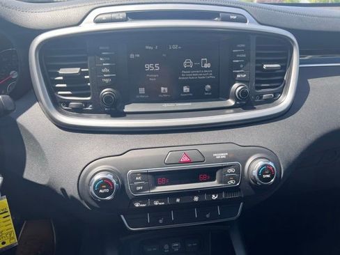 Used 2019 Kia Sorento FWD w/ Option Group 020 image 12