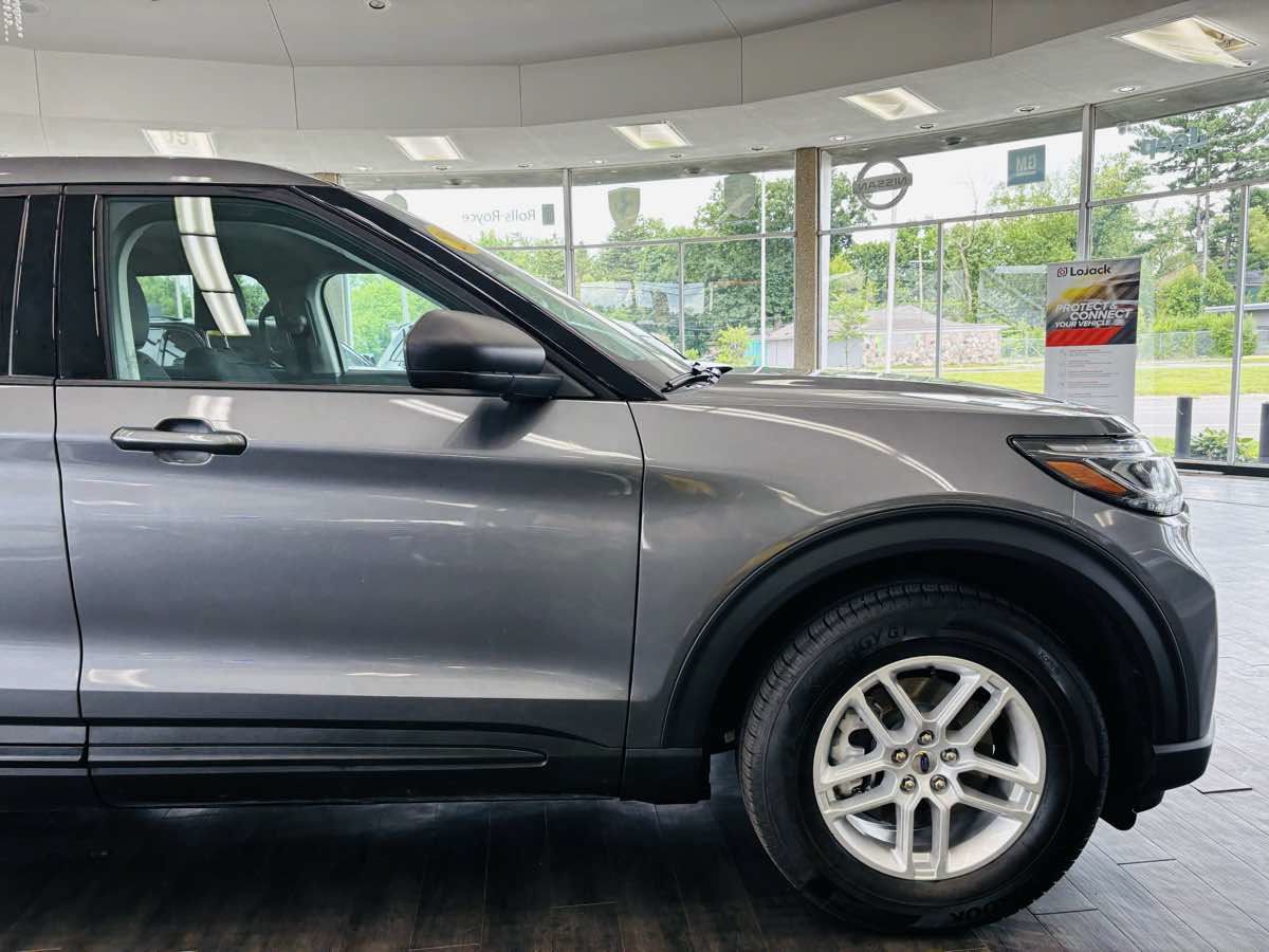 Used 2026 Ford Explorer Active AWD/4WD image 5