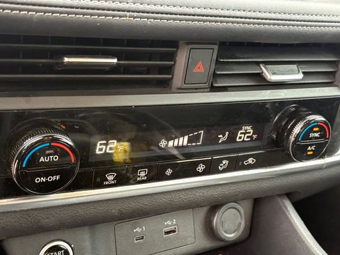 Certified 2023 Nissan Rogue SV image 15