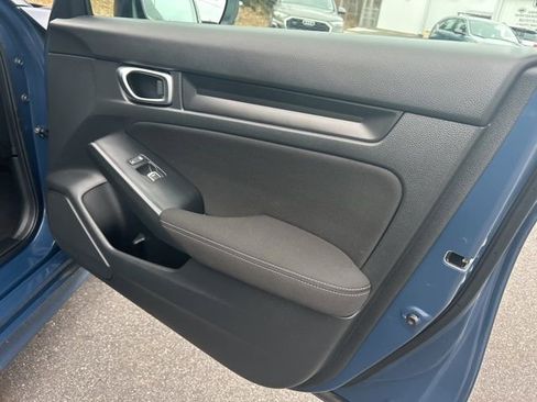 Used 2025 Honda Civic Sport image 32