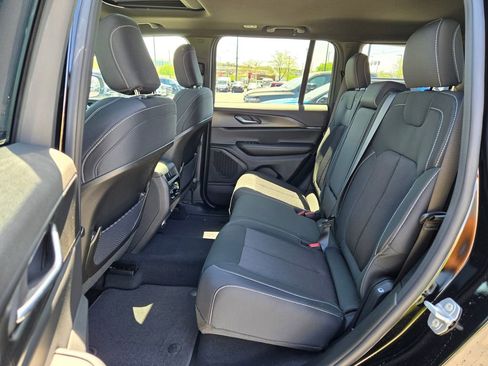 New 2026 Jeep Grand Cherokee Laredo X AWD/4WD image 27