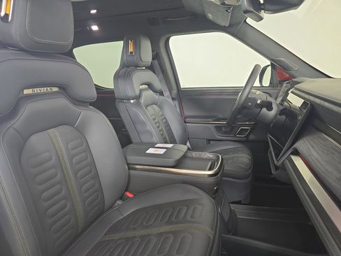 Used 2022 Rivian R1T Adventure AWD/4WD image 23