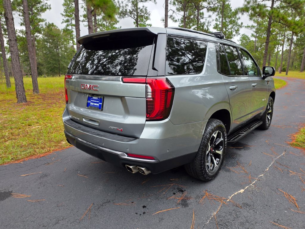 Used 2025 GMC Yukon AT4 AWD/4WD image 5