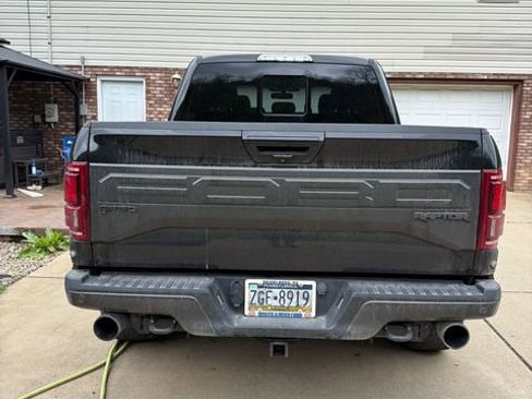 Used 2018 Ford F150 Raptor w/ Equipment Group 802A Luxury AWD/4WD image 3