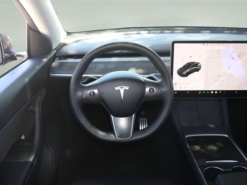 Used 2022 Tesla Model Y Performance AWD/4WD image 15