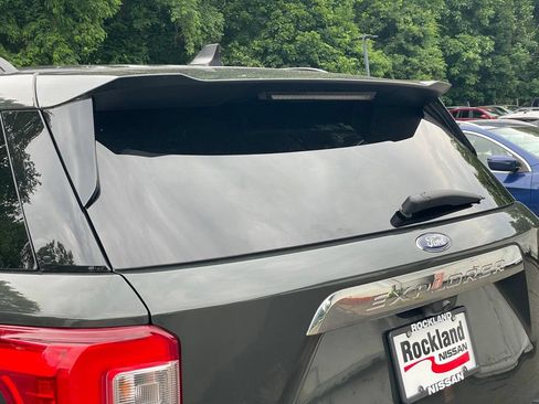 Used 2023 Ford Explorer XLT AWD/4WD image 38