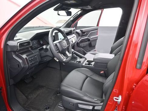 New 2026 Toyota 4Runner SR5 AWD/4WD image 4