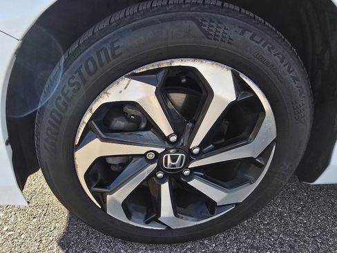 Used 2016 Honda Accord EX image 9