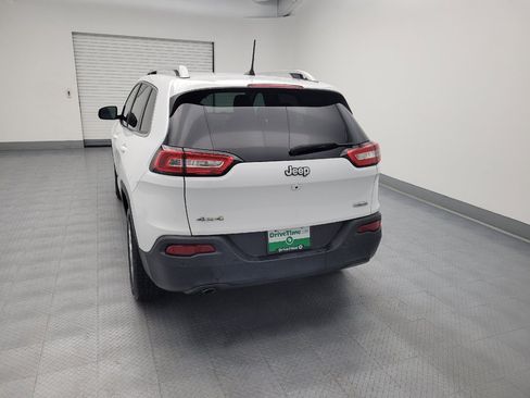 Used 2018 Jeep Cherokee Latitude Plus w/ Comfort/Convenience Group AWD/4WD image 6