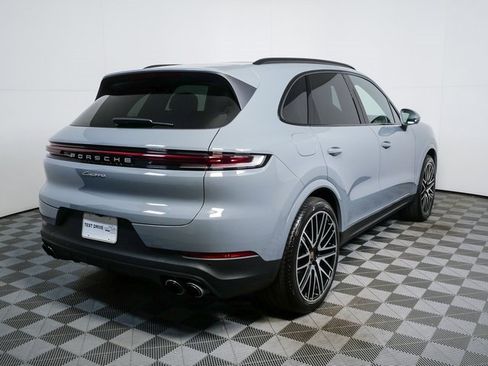 Certified 2026 Porsche Cayenne image 27