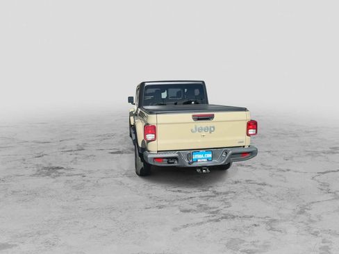 Used 2022 Jeep Gladiator Overland w/ Trailer Tow Package image 7