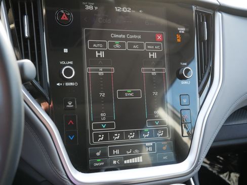 Used 2025 Subaru Outback Premium image 23