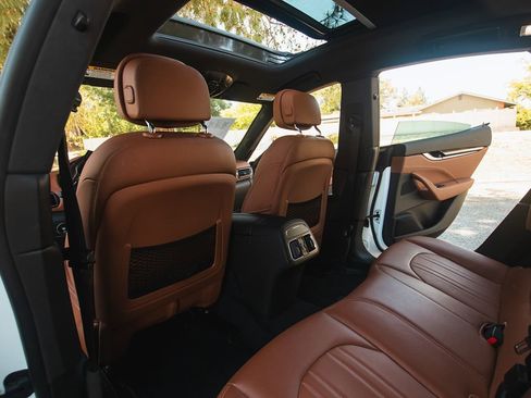 Used 2022 Maserati Levante GT image 26