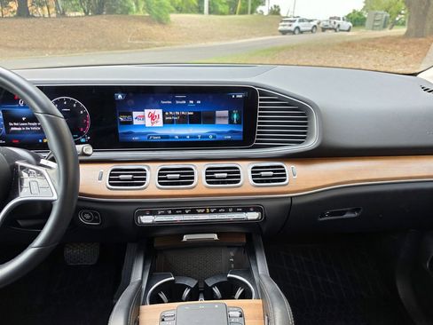 Used 2024 Mercedes-Benz GLE 350 4MATIC image 10