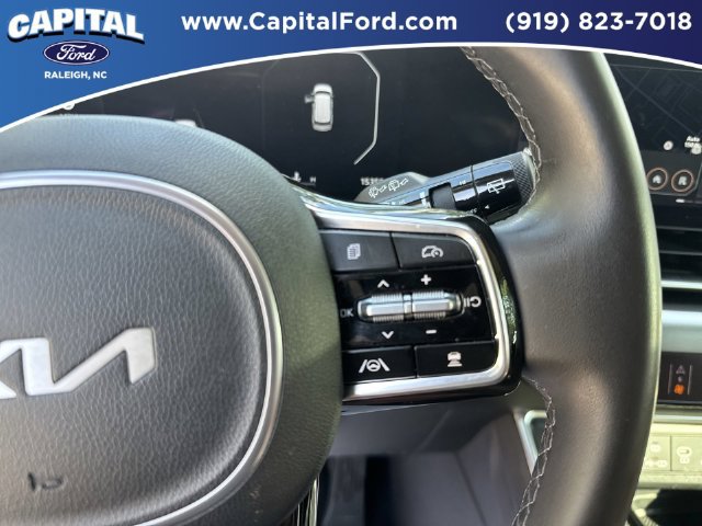 Used 2025 Kia Carnival SX FWD image 24