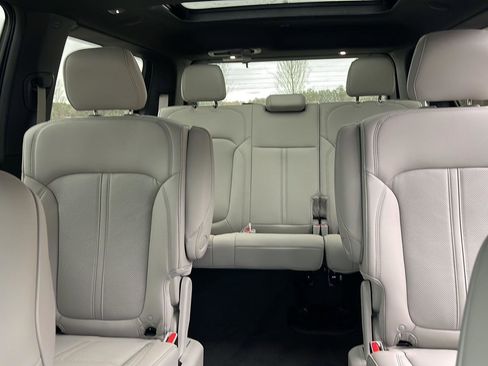 New 2026 Jeep Grand Wagoneer Limited image 24