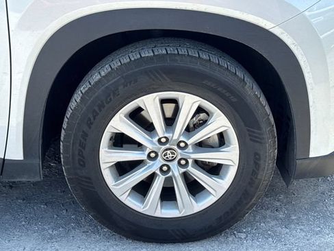 Used 2024 Toyota Grand Highlander AWD image 24