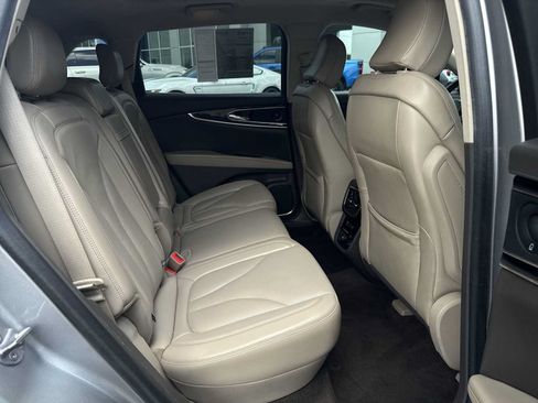 Used 2021 Lincoln Nautilus Reserve FWD image 19