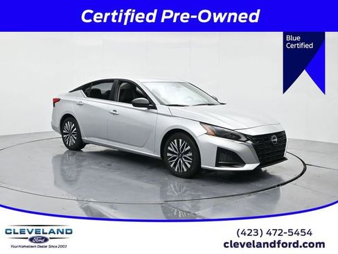Used 2024 Nissan Altima 2.5 SV image 1