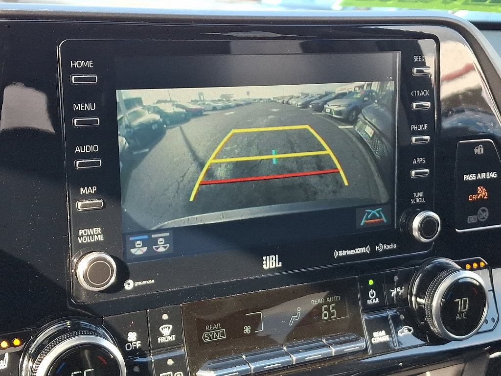 Certified 2021 Toyota Highlander Limited AWD/4WD image 20