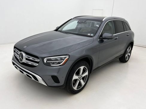 Used 2021 Mercedes-Benz GLC 300 4MATIC image 4