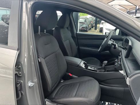Certified 2026 Hyundai Santa Cruz SE AWD/4WD image 9