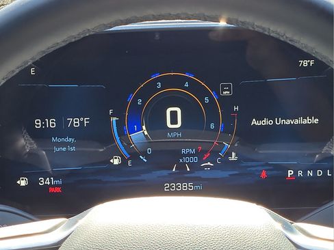 Used 2025 Chevrolet Equinox LT FWD image 9