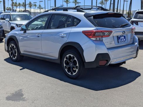 Used 2022 Subaru Crosstrek 2.0i Premium w/ Moonroof Package AWD/4WD image 4