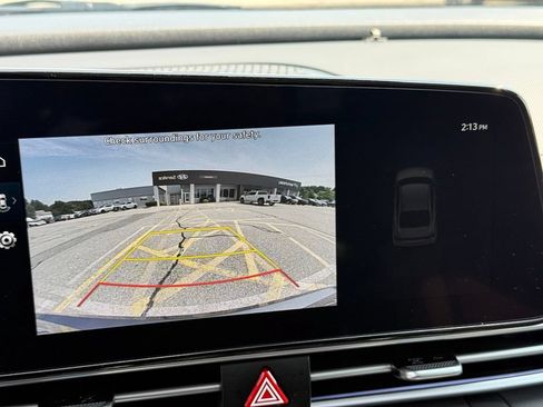 Used 2024 Hyundai Elantra Limited FWD image 31
