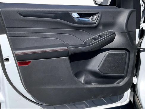 Used 2025 Ford Escape ST-Line FWD image 21