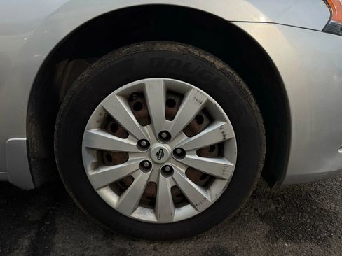 Used 2015 Nissan Sentra S image 36