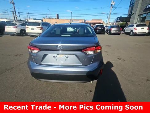 Used 2025 Toyota Corolla LE image 2