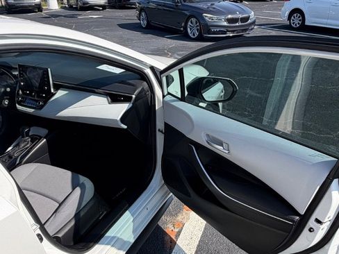 Used 2020 Toyota Corolla SE FWD image 26