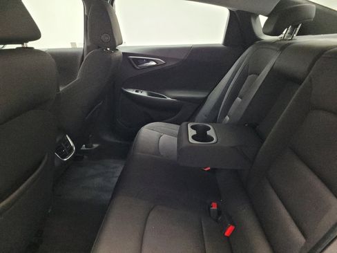 Used 2018 Chevrolet Malibu LT w/ LPO, Convenience Package 2 image 18