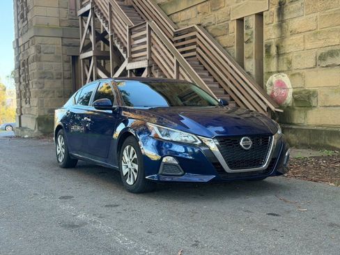 Used 2019 Nissan Altima 2.5 S image 2