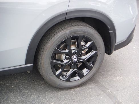 Used 2024 Honda HR-V Sport image 3