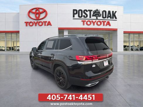 Used 2024 Volkswagen Atlas SE FWD image 3