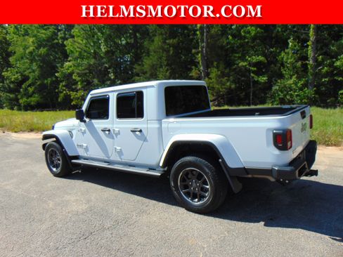 Used 2023 Jeep Gladiator Overland AWD/4WD image 5