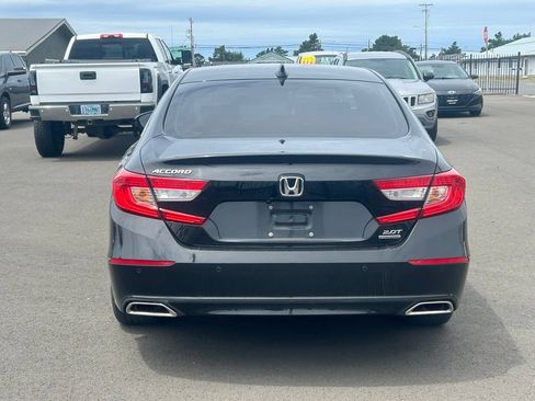 Used 2020 Honda Accord Touring image 6