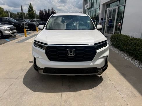Used 2024 Honda Pilot EX-L image 2