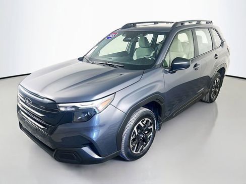 Used 2025 Subaru Forester AWD/4WD image 4