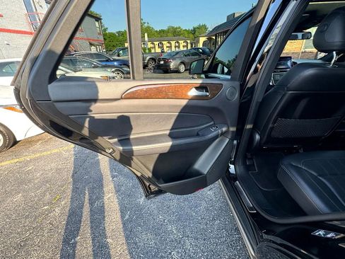 Used 2017 Mercedes-Benz GLE 350 image 33