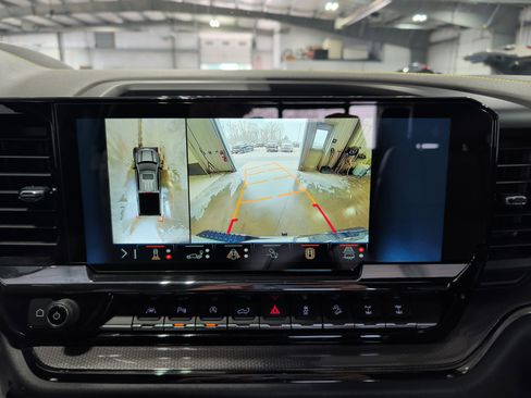 Used 2024 Chevrolet Silverado 1500 ZR2 w/ Technology Package image 15