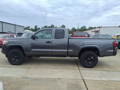 Used 2021 Toyota Tacoma SR AWD/4WD image 8