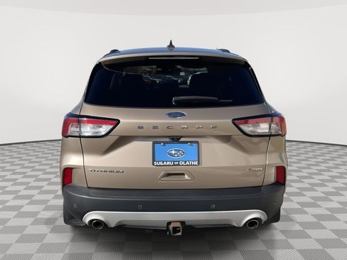 Used 2021 Ford Escape Titanium w/ Class II Trailer Tow Package image 6