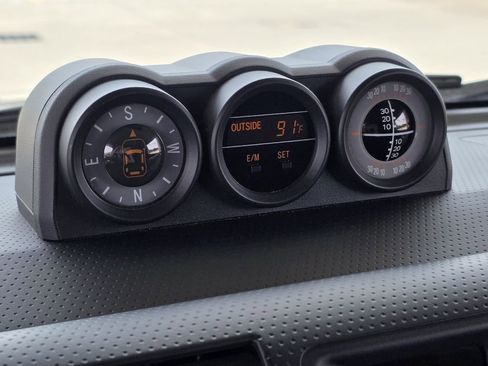 Used 2013 Toyota FJ Cruiser 4WD w/ Upgrade Pkg image 15